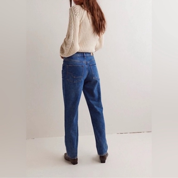 NWT Free People We the Free Zane Relaxed Slim Straight Jeans Mellow Blue 28 - Picture 3 of 12